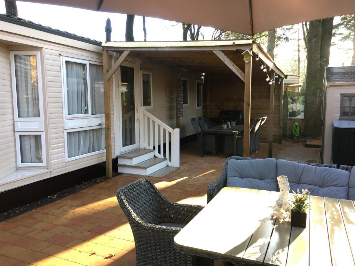 Prachtige Luxe Chalet Op De Veluwe Nabij Hoenderloo Exterior foto